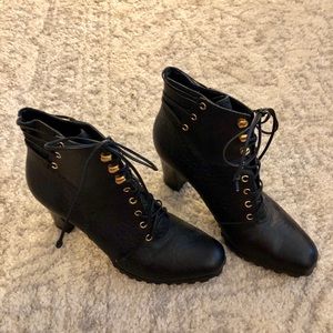 Diane Von Furstenberg heeled lace up boots size 8